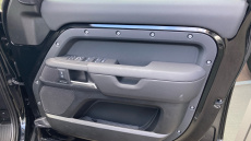 Land Rover Defender 3.0 D250 X-Dynamic SE 110 5dr Auto Diesel Estate